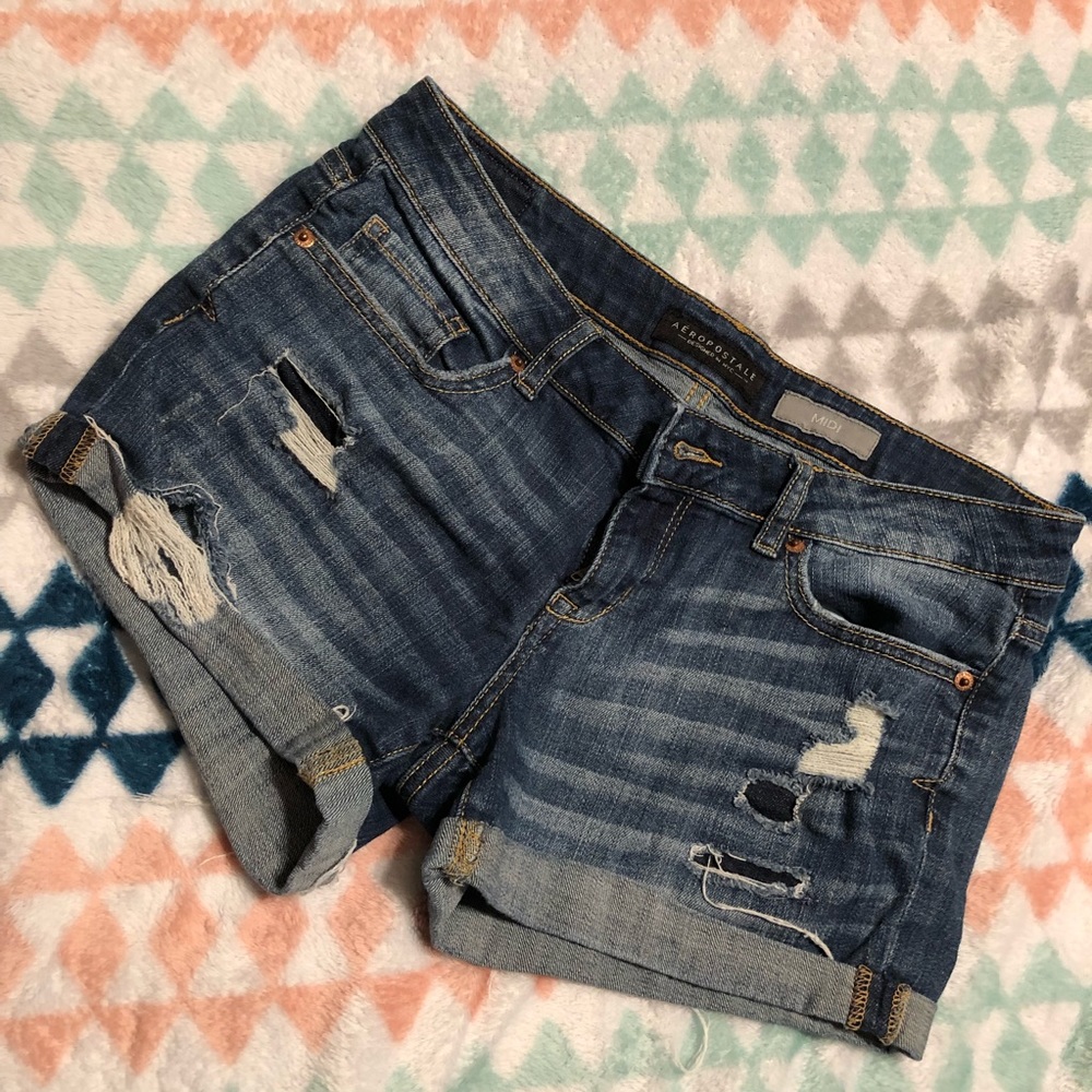 👖Aeropostale Midi Shorts